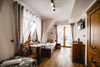 Отели типа «постель и завтрак» Willa Góralski Styl Буковина-Татшаньска Двухместный номер Делюкс с 1 кроватью и балконом-3