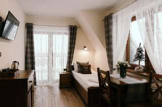 Отели типа «постель и завтрак» Willa Góralski Styl Буковина-Татшаньска Двухместный номер с 1 кроватью и балконом-1